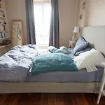 Bright Apt Near Nation